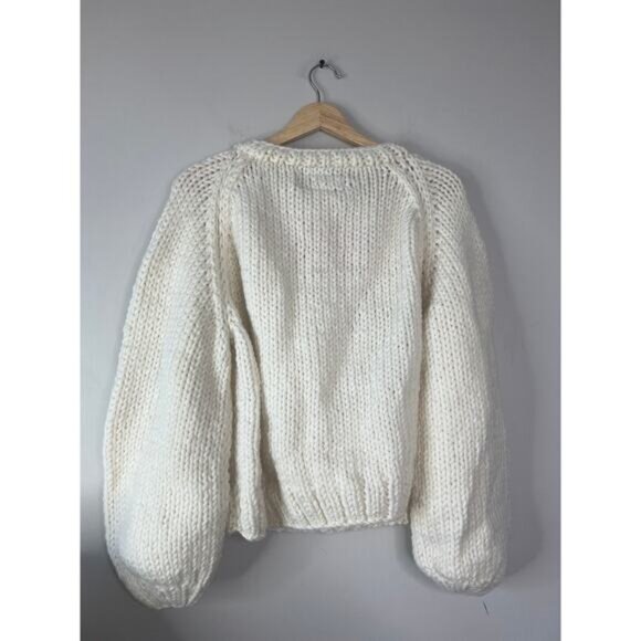 NWT GOGO Heart Pullover Chunky Knit Wool Crew-Neckline Sweater Cream One Size - Picture 5 of 5